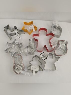 NWT Christmas Cookie Cutter Lot Holiday Baking Set Mixed Shapes